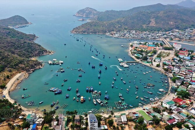 Nha Trang Mini Beach and 3 Islands Adventure - Hon Tằm Island resort: four hours of real downtime