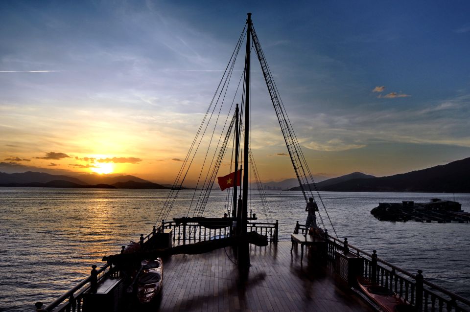 Nha Trang: Romantic Sunset Cocktails and Dinner Cruise - Key highlights you’ll feel right away