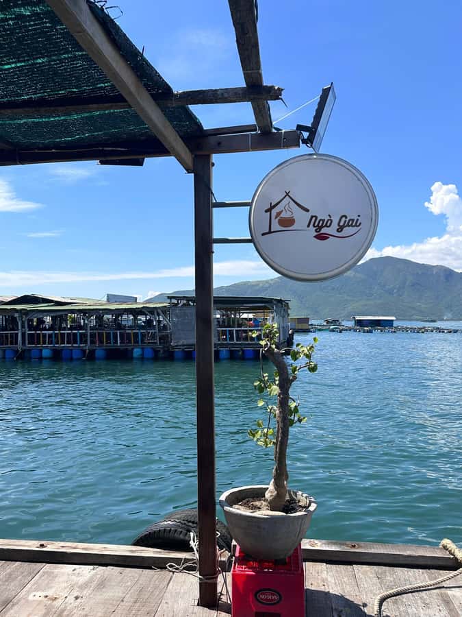 Nha Trang: Snorkeling Tour with BBQ Lunch at Coral Reef - Stop two at Coral Reef / Mun Island: crowds, currents, and time in the water