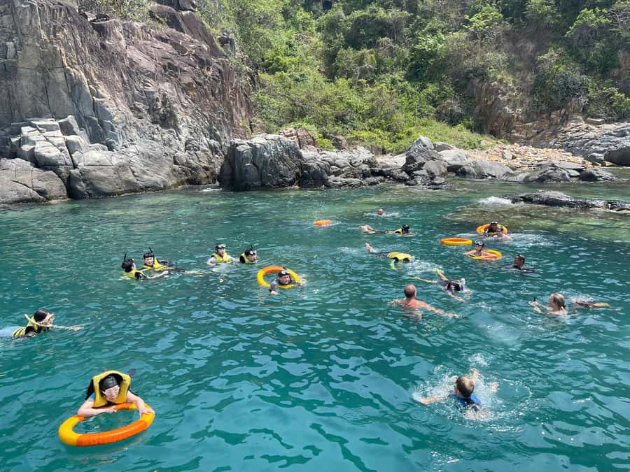 Nha Trang: Snorkeling Tour with BBQ Lunch at Coral Reef - Practical tips that make snorkeling easier in Nha Trang Bay