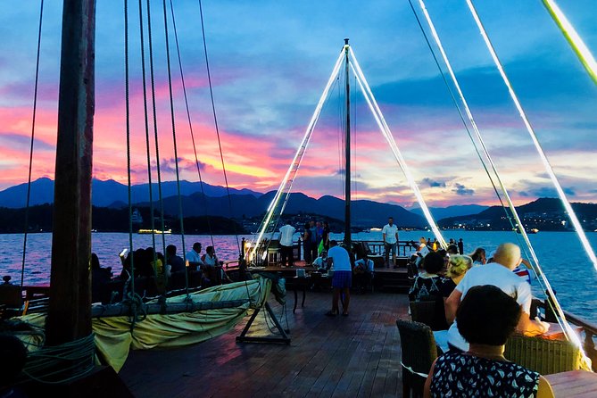 Nha Trang Sunset Cocktails and Dinner Cruise - Weather and Timing: How to Decide When to Go
