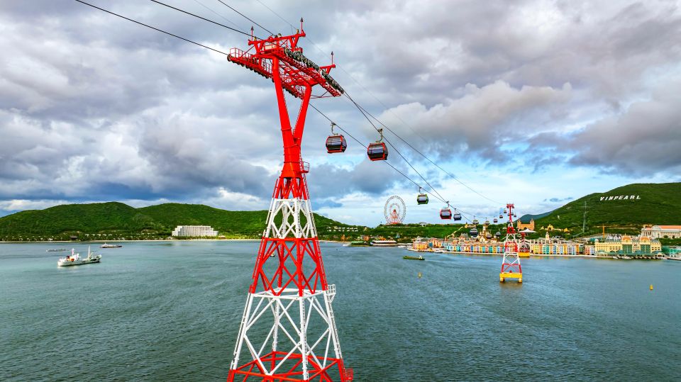 Nha Trang: VinWonders Entry Ticket with Optional Cable Car - Indoor Breaks: 5D Cinema and Virtual Reality