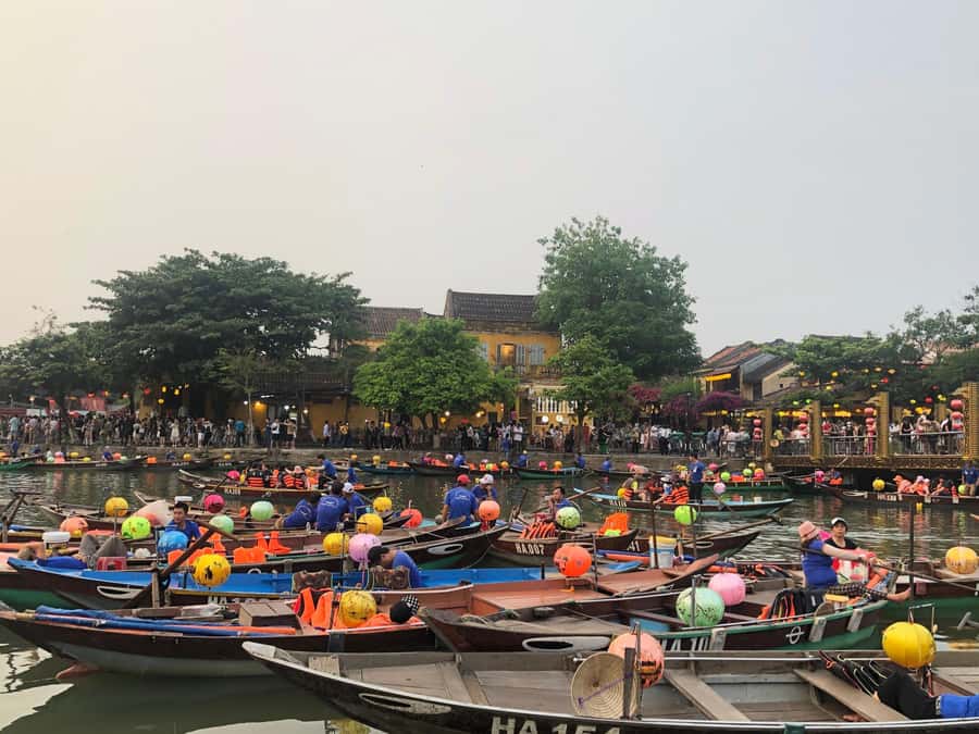 Night Boat Trip and Floating Lantern on Hoai River Hoi An - What happens at each stop (and why it matters)