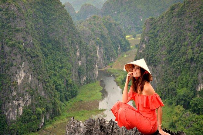 Ninh Binh 1 day tour UNESCO World Heritage: BAI DINH PAGODA - TRANG AN -MUA CAVE - Lunch timing: the included meal that keeps the day from feeling miserable