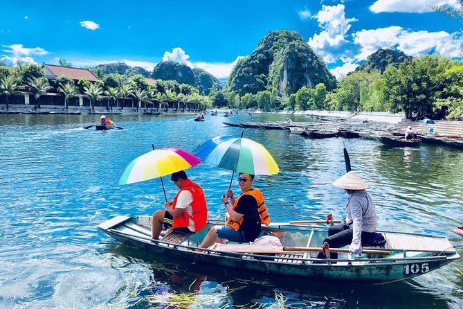 Ninh Binh 1 Day Trip With Mua Cave and Dragon Mountain Hiking - Hoa Lu Temple: Old Capital Atmosphere in One Hour