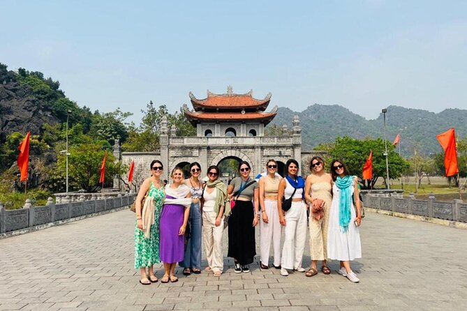 Ninh Binh 1 Day Trip With Mua Cave and Dragon Mountain Hiking - Mua Cave (Hang Múa) and the Dragon Mountain Hike Feel