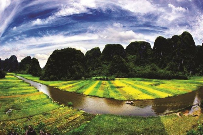 Ninh Binh and Ancient Hoa Lu Temples Tour from Hanoi - Tam Cốc Sampan: Three Caves, Karst Views, and Those Little Monkey Moments