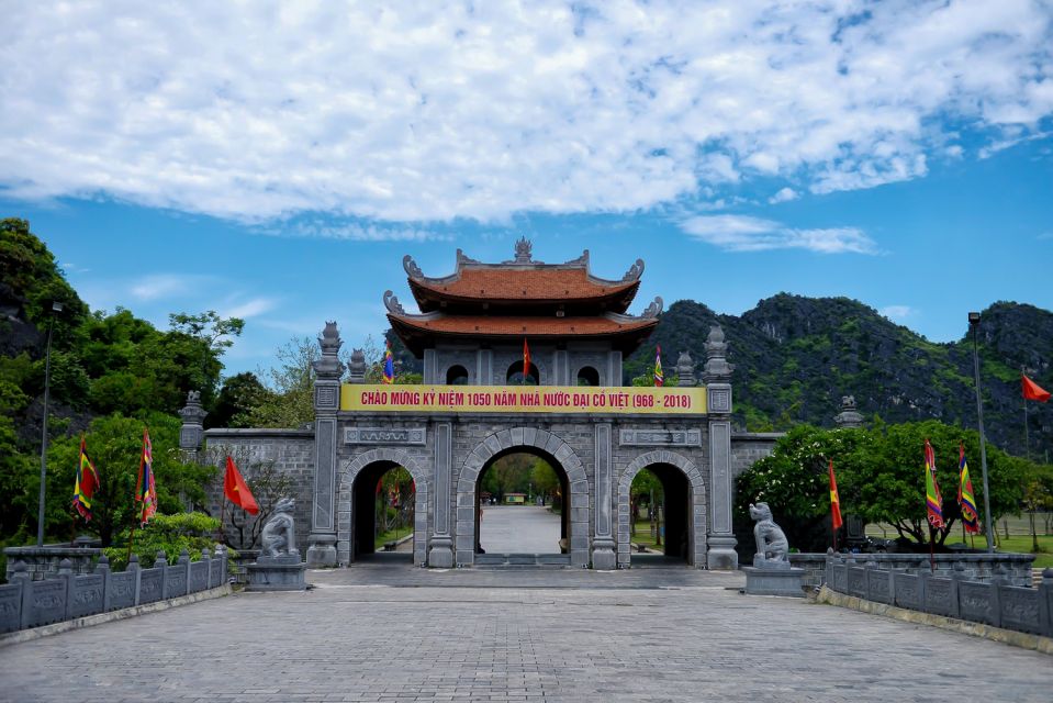 Ninh Binh Daily: Hoa Lu, Mua Cave, Tam Coc, Bike & Swimming - Logistics That Affect Your Comfort: Heat, Timing, and the Bus Ride