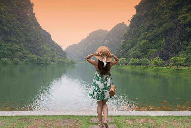 Ninh Binh Daily Tour: Hoa Lu- Am Tien Cave - Tam Coc- Bike - Bich Dong pagoda - Price and value: why $77 can work for a full Ninh Binh day