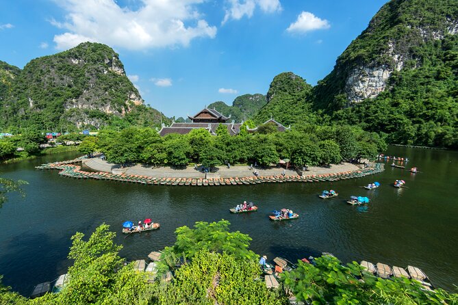 Ninh Binh Day Trip: Hoa Lu-Trang An/Tam Coc-Mua Cave-Cycling-Boat - Trang An grottoes by bamboo boat: the highlight most people remember