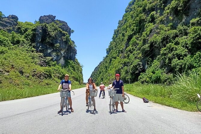 Ninh Binh full day-Hoa Lu temple & biking, Tam Coc boat trip, Dragon mountain - Mua Caves and Lying Dragon Mountain: earn the panoramic view