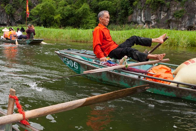 Ninh Binh Full Day Tour to Hoa Lu Tam Coc Mua Cave Buffet Lunch - Lunch: a Ninh Binh buffet that keeps you energized