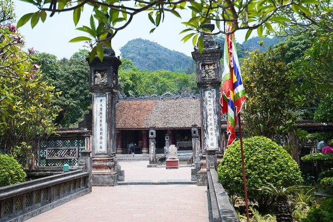 Ninh Binh Full Day Tour with Hoa Lu, Tam Coc and Mua Cave - Hoa Lu Temples by Bike: Ancient Capital in a Surprisingly Active Setting