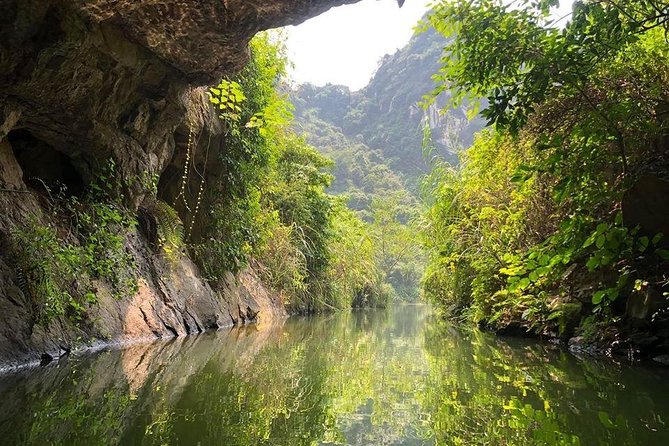 Ninh Binh full day trip to Hoa Lu - Tam Coc - Mua Cave - Hoa Lu Temples of the Dinh & Le Dynasties: History Without the Drag
