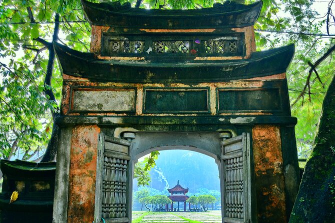 Ninh Binh Group Tour of 11 from Hanoi via Mua Cave Tam Coc Hoa Lu - Easy Cycling Through Rice Fields and Limestone Peaks