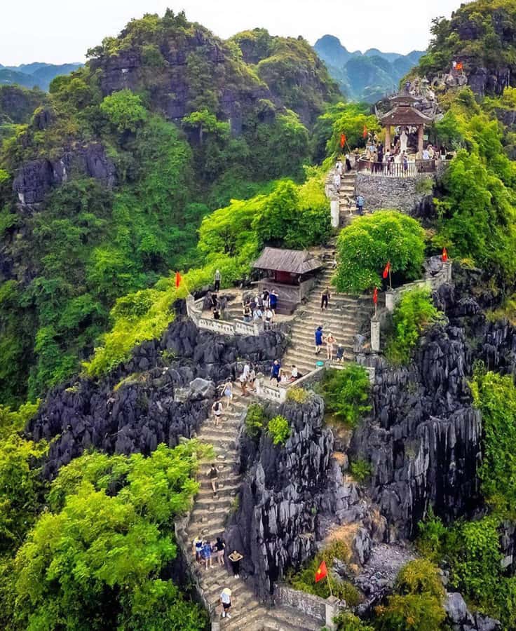 Ninh Binh: Hoa lu, Bai Dinh, Trang an & Mua cave Small Group - Hoa Lư ancient capital: temples, ruins, and a timeline you can walk through