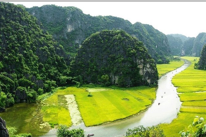 Ninh Binh-Hoa Lu-Tam Coc - Mua cave - Dragon Mountain Hiking 1 Day Tour - Tam Cốc by bamboo boat: long, scenic, and slower than you expect