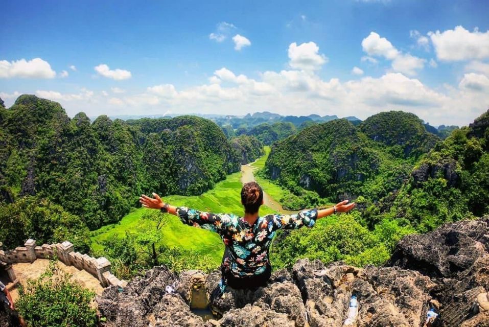 Ninh Binh: Hoa Lu, Trang An and Mua Caves Hiking Day Trip - Hoa Lu: Walking Through Vietnam’s Ancient Capital (Without Being Overwhelmed)