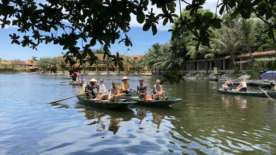 Ninh Binh Jeep Tours From Hanoi: Jeep + Boat + Daily Life - Home-style lunch: authentic, local, and not everyone’s dietary dream