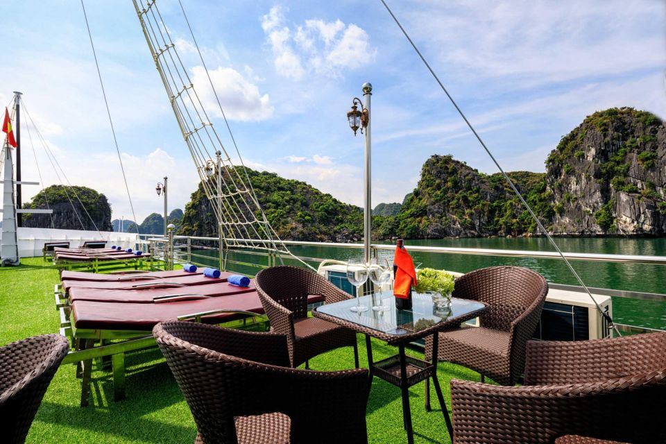 Ninh Binh: Lan Ha Bay 2D 1N cruises- bike tour, kayak, meals - Cat Ba National Park Bike Tour: Rainforest Tunnel to Viet Hai Village