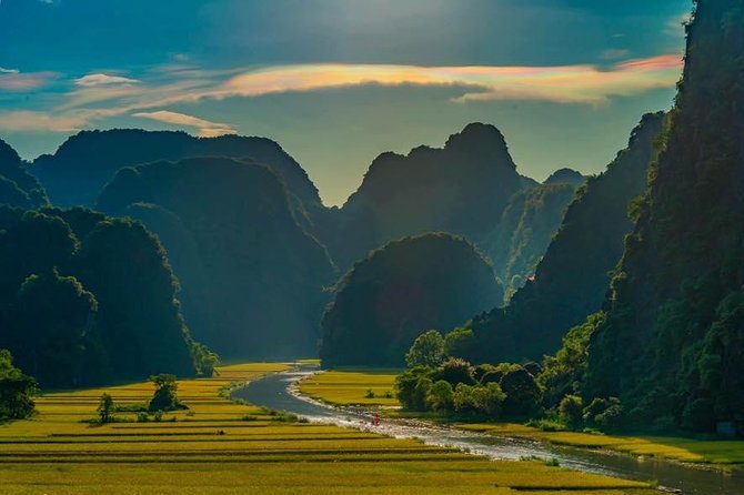 NINH BINH MEMORABLE DAY: Hoa Lu, Mua Cave, boat trip Tam Coc, Trang An optional - Getting to Ninh Binh: Pickup, Ride Time, and Group Size