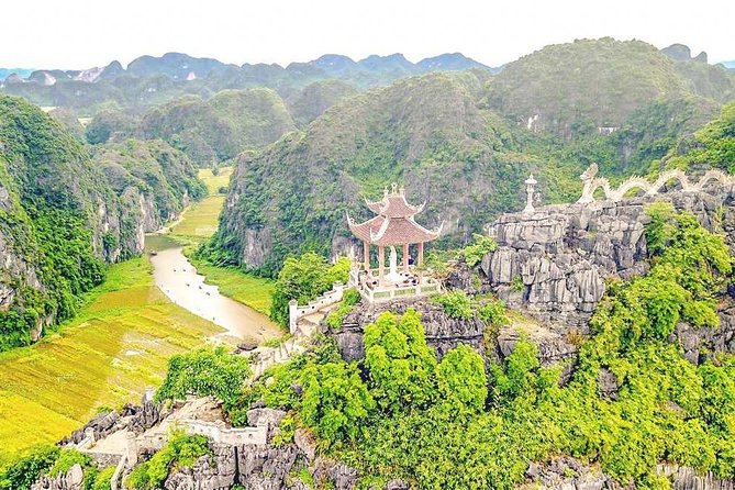 NINH BINH MEMORABLE DAY: Hoa Lu, Mua Cave, boat trip Tam Coc, Trang An optional - Hoa Lu Temples of the Dinh & Le Dynasties: Where the Story Starts