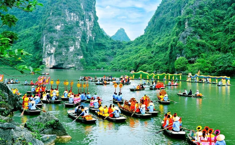 Ninh Binh: Mua Cave Hike, Trang An Boat & Village Bike Tour - Cycling to Bich Dong Pagoda: rice fields, small lanes, and temple steps