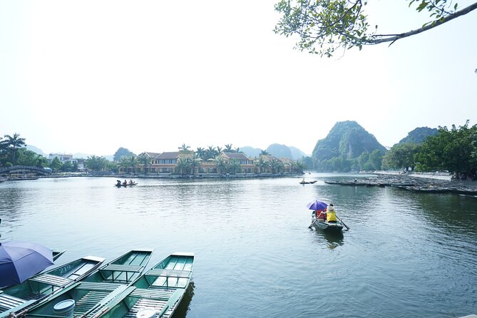 Ninh Binh One Day Trips- from Hanoi - Lunch in Ninh Binh: Buffet Food That Keeps the Schedule Moving