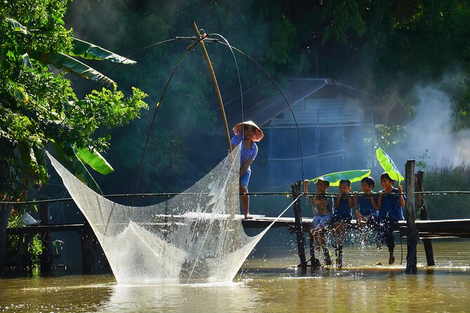 Ninh Binh Private Tour to Mua Cave Trang An Grottoes From Hanoi - Lunch in the middle of it all: fueling for Trang An