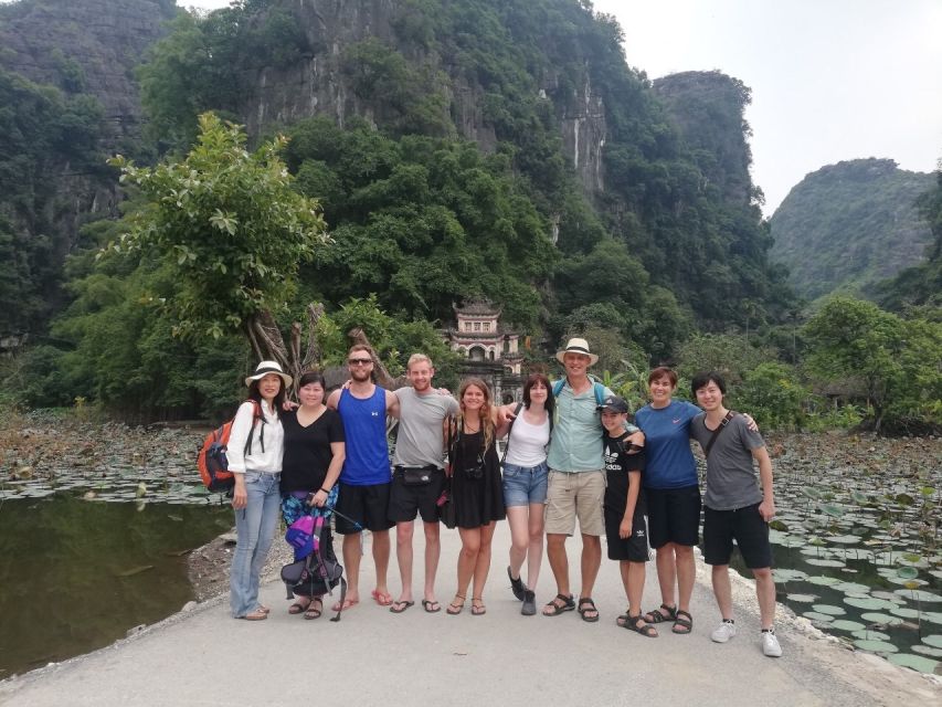 Ninh Binh Tour: Full-Day Hoa Lu and Tam Coc Boat Tour - Lunch at a local buffet: how to eat well without slowing the day