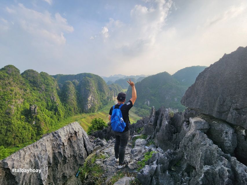 Ninh Binh Tour: Full-Day Hoa Lu and Tam Coc Boat Tour - Optional Hang Múa / Múa Cave: 500 steps, extra admission, and big views