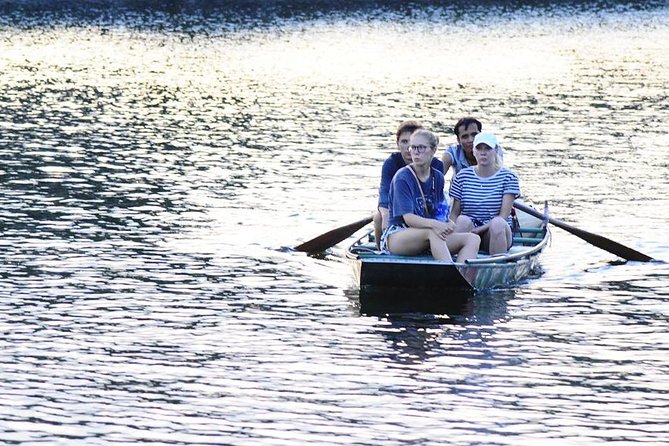 Ninh Binh Tour Hoa Lu Tam Coc Full Day: Biking,Boating,Tickets,Lunch, Limousine - Who should book this Hoa Lu–Tam Coc day tour?