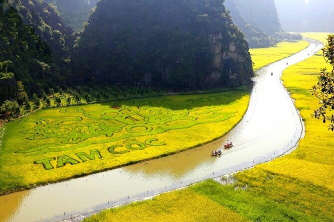 Ninh Binh Trip From Hanoi: Hoa Lu-Mua Cave-Boat-Cycling-Lunch - Why this day trip feels like Ha Long Bay, minus the boat crowds