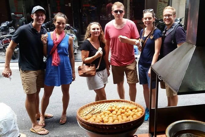 Ninh Binh Trip From Hanoi: Hoa Lu-Mua Cave-Boat-Cycling-Lunch - Lunch in Ninh Bình: local dishes you can taste without trying too hard