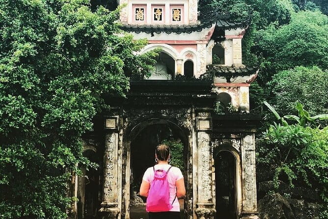 Ninh Binh Trip From Hanoi: Hoa Lu-Mua Cave-Boat-Cycling-Lunch - Hoa Lư: Vietnam’s ancient capital, with real monuments and a guide’s storytelling