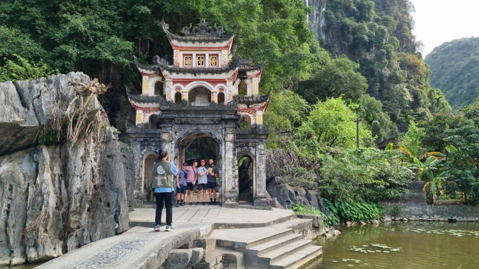 Ninh Binh Vespa Tours from Hanoi: Vespa + Boat + Daily Life - 2 Hours on a Vespa: Rice Paddies, Villages, Thai Vi Temple, and Bich Dong Pagoda