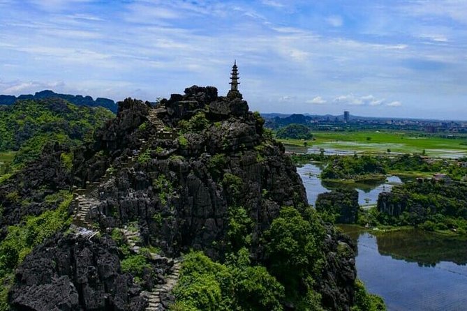 Ninh Ninh daily tour: Am Tien Cave- Mua Cave and Trang An boat ride - Why This Ninh Binh Day Trip Packs Three Big Views
