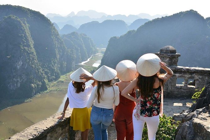 Ninh Ninh daily tour: Am Tien Cave- Mua Cave and Trang An boat ride - Trang An Landscape Complex Boat Ride: Caves, Emerald Water, Am Tien