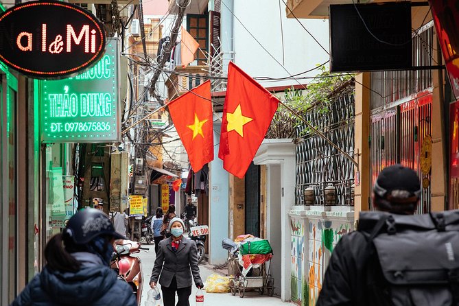 Off the Beaten Track in Hanoi: Private City Tour - Why this Hanoi back-street tour feels more like a day out