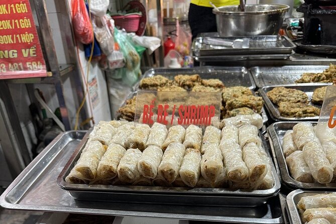 Old Quarter Hanoi Street Foods and Heritage Road Tour by Walking - Duờng Tầu: the train-track alley photo stop that people love
