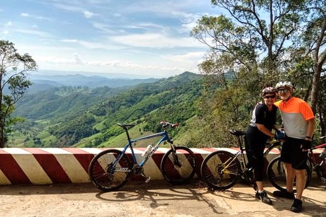 One day bike from Da Lat to Mui Ne - Support vehicle + English-speaking guides: convenience that doesn’t ruin the day