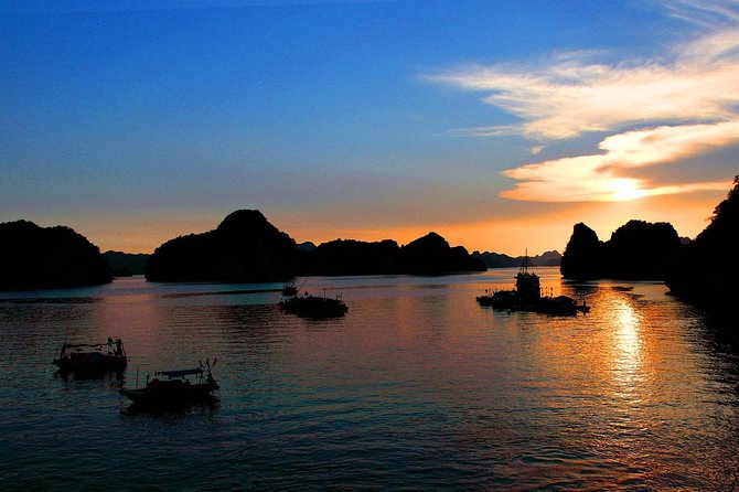 Overnight Bai Tu Long Bay and Ha Long Bay Cruise - Day 1: Bai Tu Long Bay, Vung Vieng Fishing Village, and Kayak Time