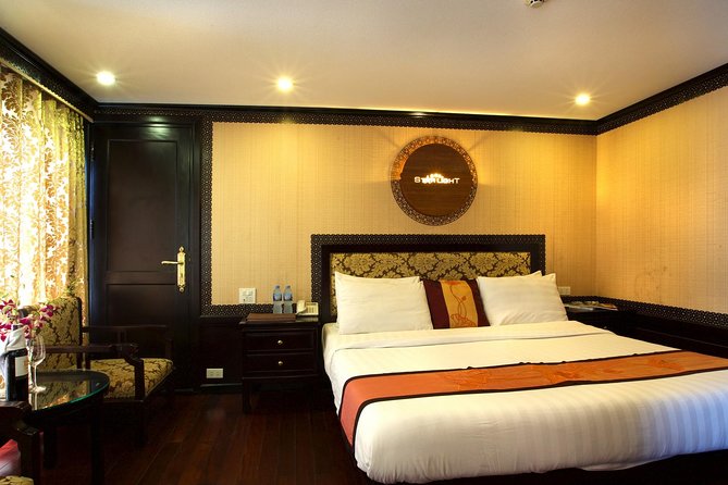 Overnight Halong Bay Cruise on the Starlight - Hang Luon Cave by Bamboo Rowboat or Kayak
