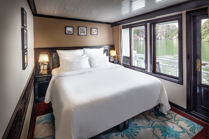 Paradise Sails Cruise 3 days 2 nights Halong Bay Tour - Day 3: Sung Sot Cave Plus a Scenic Breakfast Pass