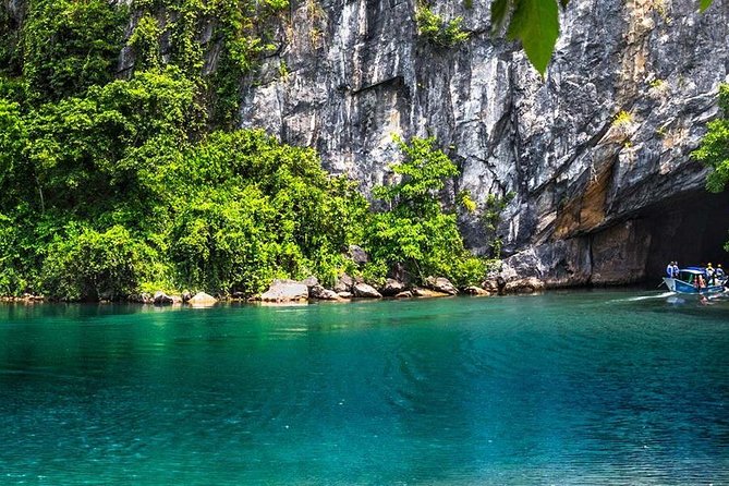 PHONG NHA CAVE -DARK CAVE 1 DAY TRIP FROM DONG HOI or PHONG NHA - Phong Nha Cave Visit: UNESCO Scenery and the Boat Component