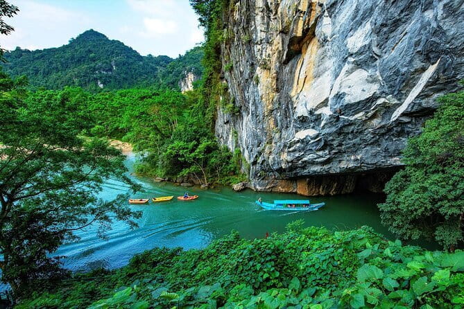 Phong Nha Cave & Paradise Cave Full-Day Exploration from Hue - 4:30 AM pickup and the ride south to Quang Binh