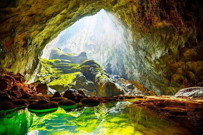 Phong Nha Cave & Paradise Cave Full-Day Exploration from Hue - Phong Nha Cave: dragon boat cruise on the Son River