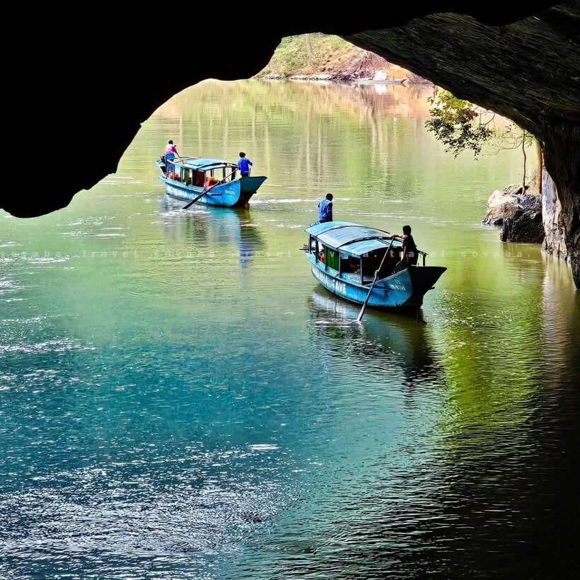 Phong Nha Cave & Paradise Cave: Guided Tour Boat & Explore - Phong Nha Cave: Flashlight-Lit Limestone and a Different Mood