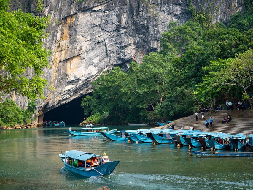 Phong Nha/Dong Hoi: Phong Nha Cave and Zipline in Dark Cave - Lunch midway: refuel without losing your momentum