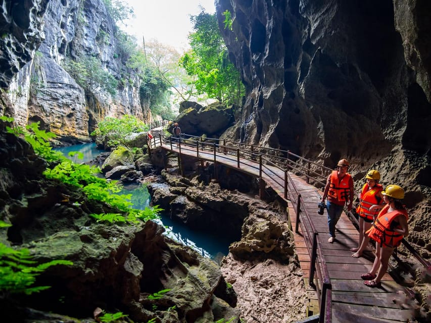 Phong Nha/Dong Hoi: Phong Nha Cave and Zipline in Dark Cave - Phong Nha Cave on a dragon boat: the motor-off moment is the magic